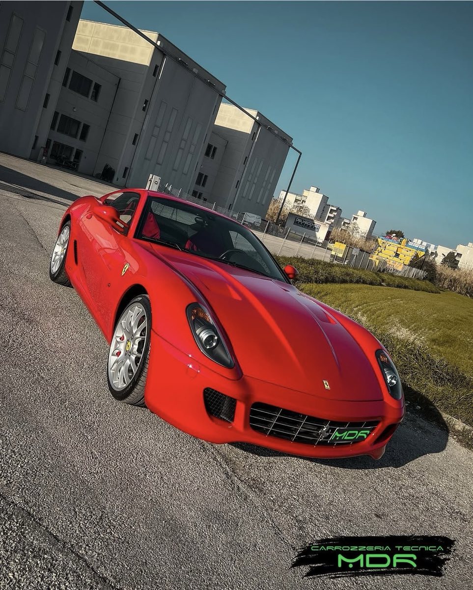 Ferrari 599 GTB rossa dopo la verniciatura in carrozzeria MDR a Fano